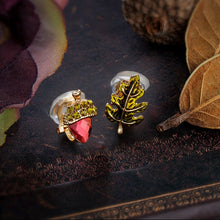 Pinecone and Leaf Fall Collection